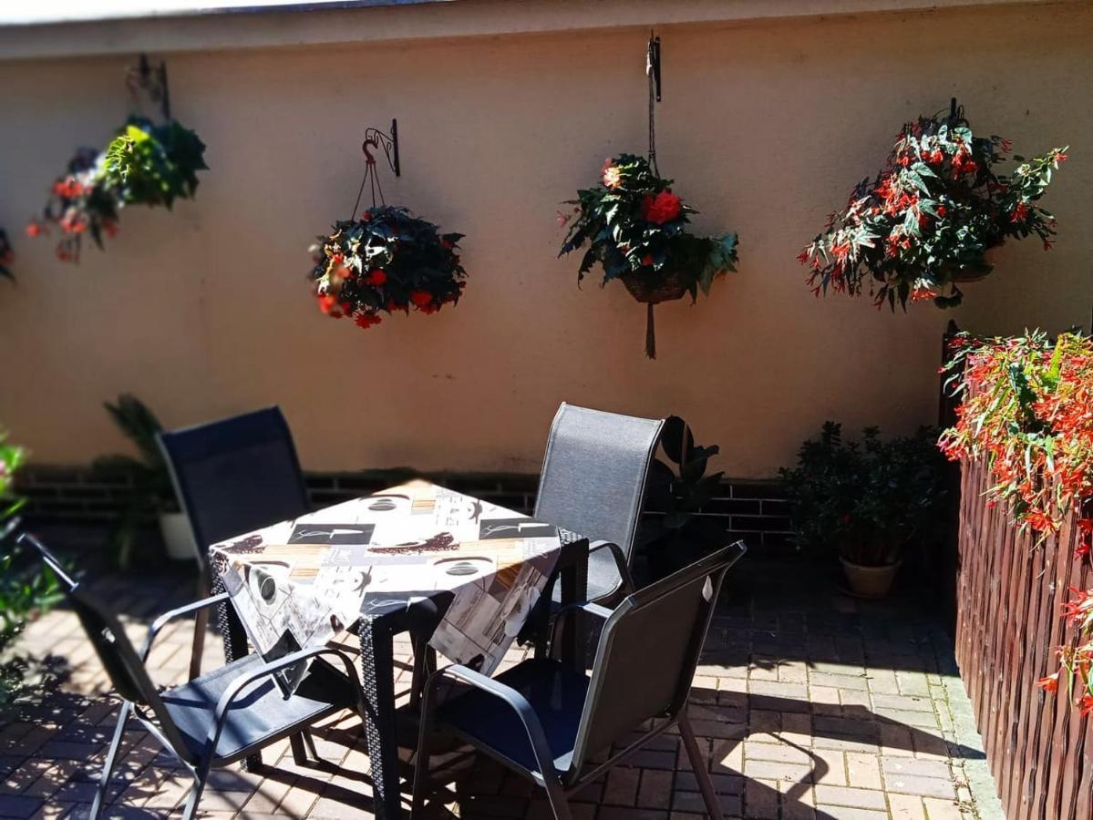 Apartmán Rózsika Velky Meder Exterior foto